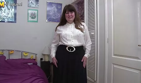 Zwei vollbusige Milfs private deutsche amateur pornos an einem jungen Schwanz