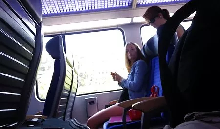 Schönes Eignungsmodell, das mit kostenlose private pornos einer Sexmaschine spielt