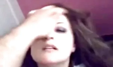 Cute hat sexfilme hausfrauen eine Webcam zum Wichsen bekommen