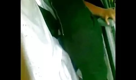 Rothaarige alte Frau am Pool privatpornofilme