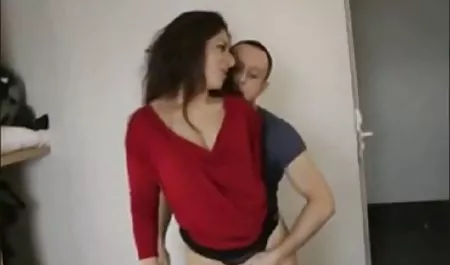 Schöne braunhaarige Frau und ein paar privater sexfilm hahaly