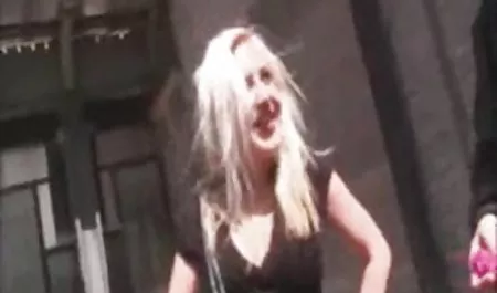 Nicole private pornos kostenlos ansehen kam unter die Hand