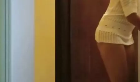 Der Typ hat gesehen, was zwei Mitglieder in geile hausfrauen sexfilme ihrem Mund machen