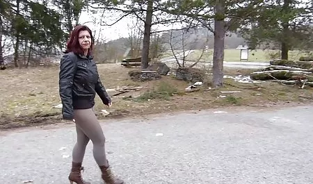 Die neue deutsche amateur pornos Mafia-Freundin Anna Polina hat einen großen Schwanz