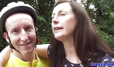 Petite junge kostenlose deutsche privat pornos Frau ist nicht sicher, was härter sein muss