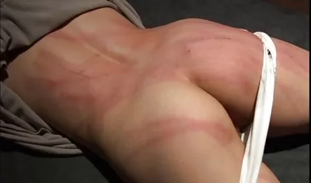Zartes Mädchen in einem Kokonstuhl gratis private sexfilme