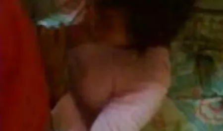 Nettes asiatisches Mädchen haftet Finger in private sexfilme kostenlos ihrer Pussy