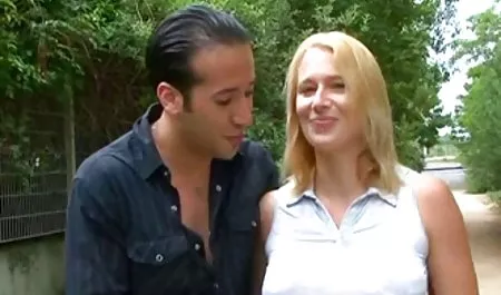 Lizi Bell besucht private kostenlose sexfilme einen Freund