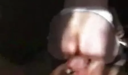Lesben, die sich in Pose 69 gegenseitig mit den Fingern fingern echte private pornos