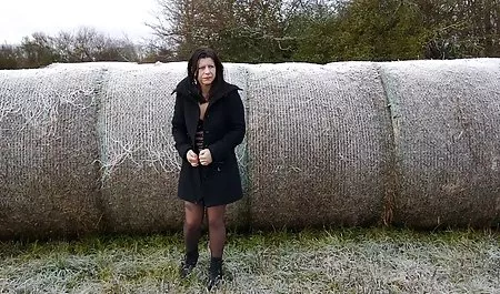 Milana Fox hat mit dem Blowjob des fertigen Pornos private pornofilme kostenlos angefangen
