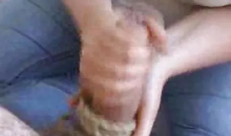 Polizist wird mit Alexa May im pornofilme privat kostenlos Badezimmer gefickt